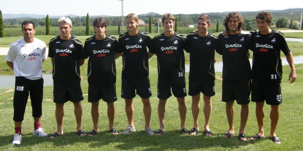 Spanish Swans: The Story Of How A Group Of Spaniards Came To Swansea